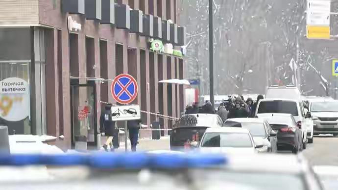 凶手被抓，承认为乌情报部门指使，究竟谁说了谎话俄军中将阿列克谢耶夫在居民楼遭