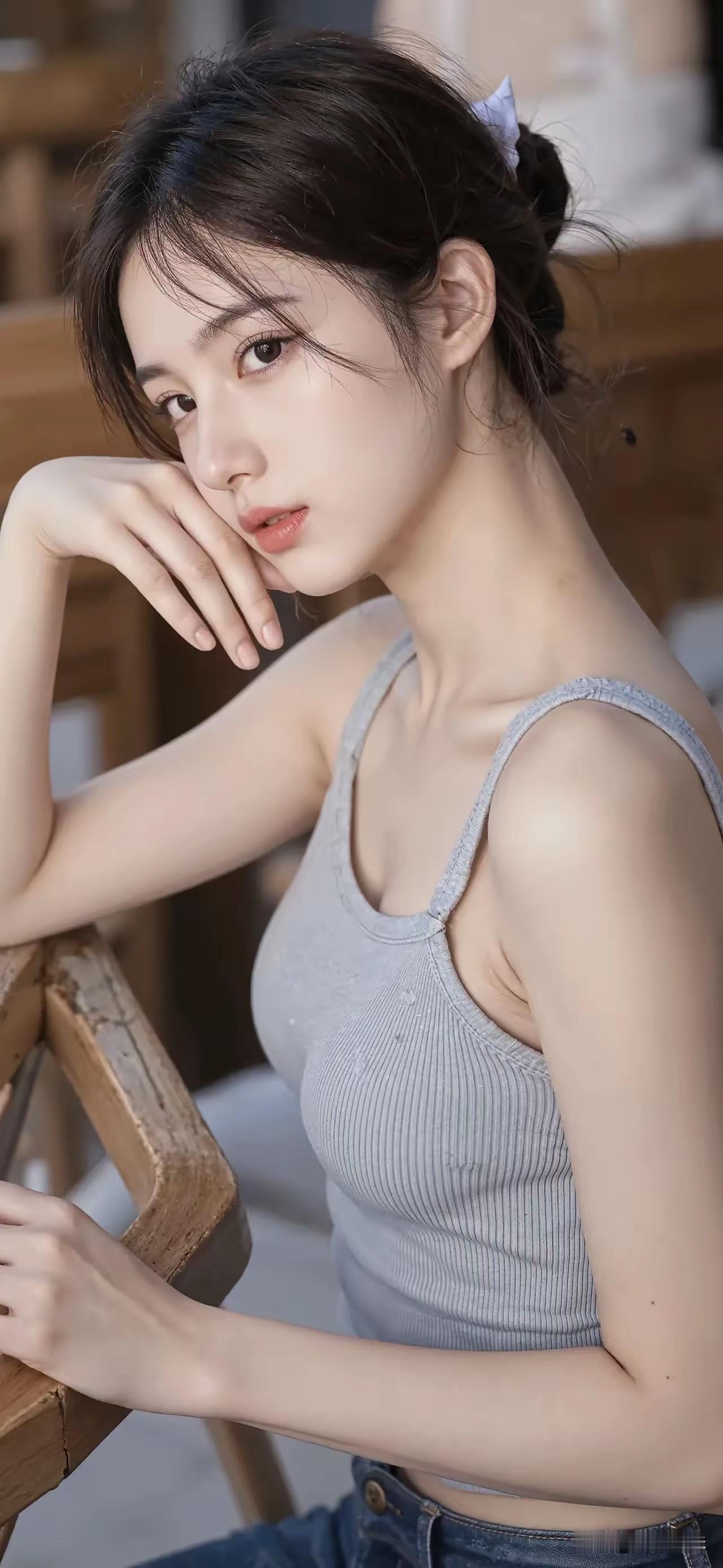 一个能看懂你辛苦的人，胜过一群能懂你笑得人。