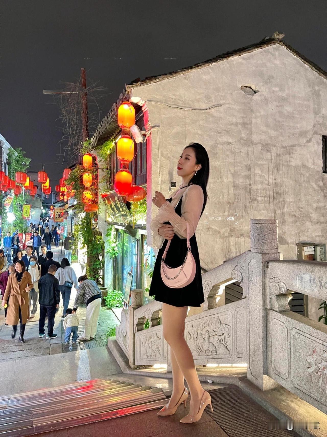 大运河畔的江南水乡，无锡南长街夜景太美了~