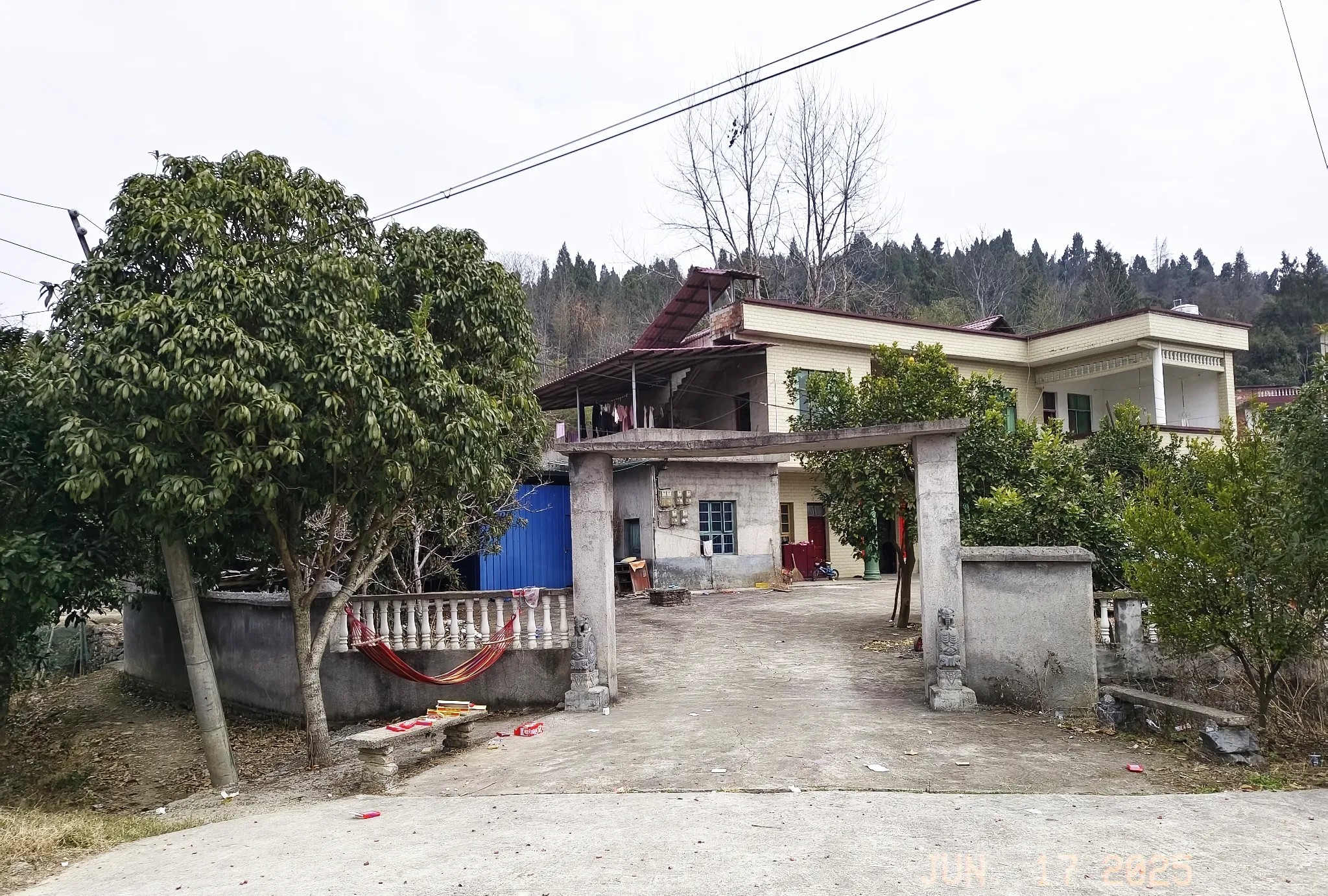 大家发现了没有，人活到七十岁，就只剩归途。我今年67岁，在深圳待了8年，