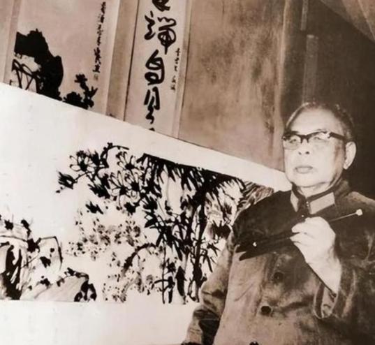 1964年，总政文化部部长李逸民少将得知：“某某要担任文化总顾问。”当即，他跑去