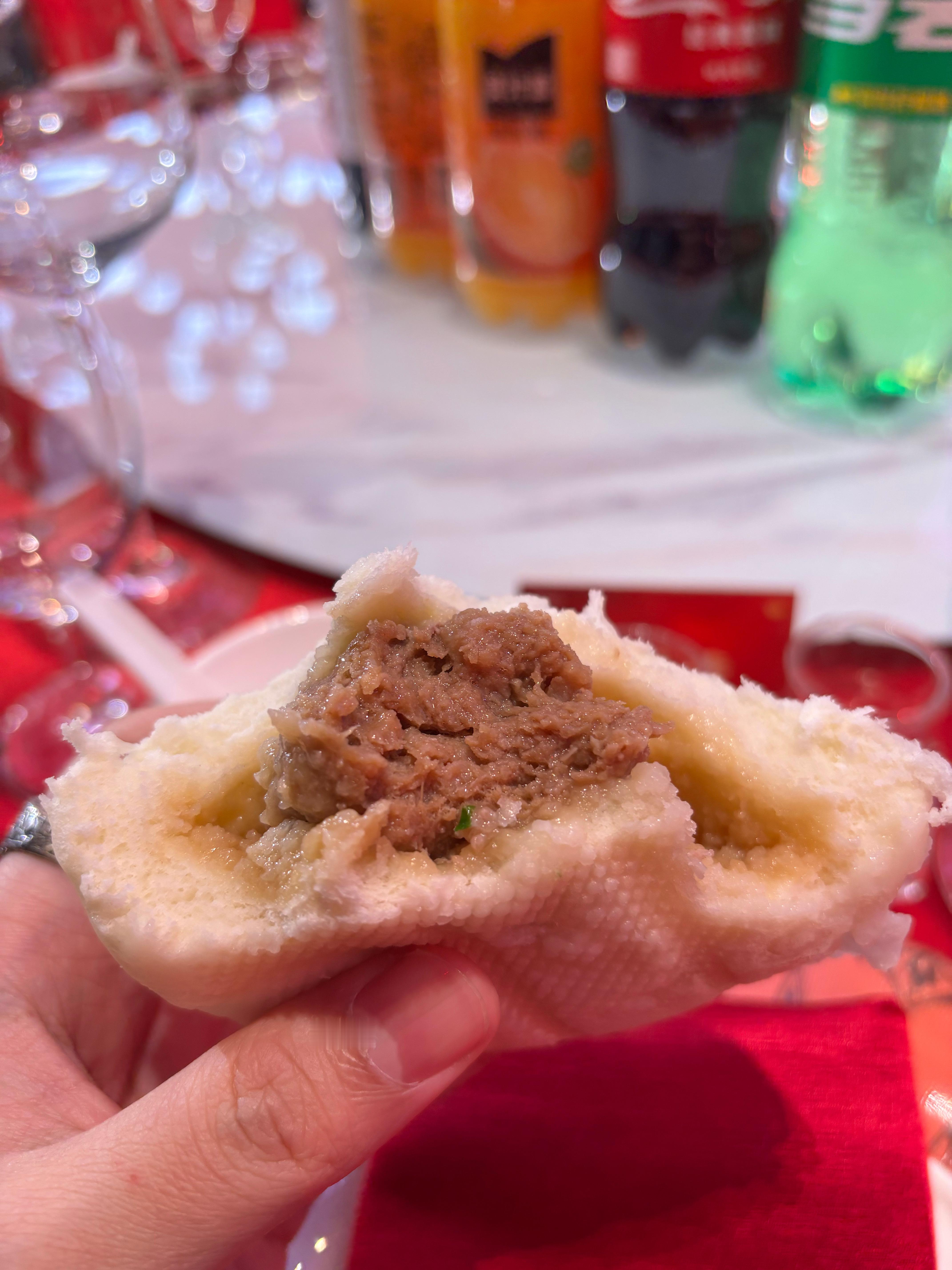 吃着奇瑞大肉包配车（二郎腿～）