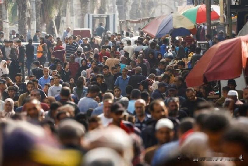 哈马斯在战后谈判中悄悄重新确立对加沙的控制。开罗(路透社)-加沙人说，从控制鸡