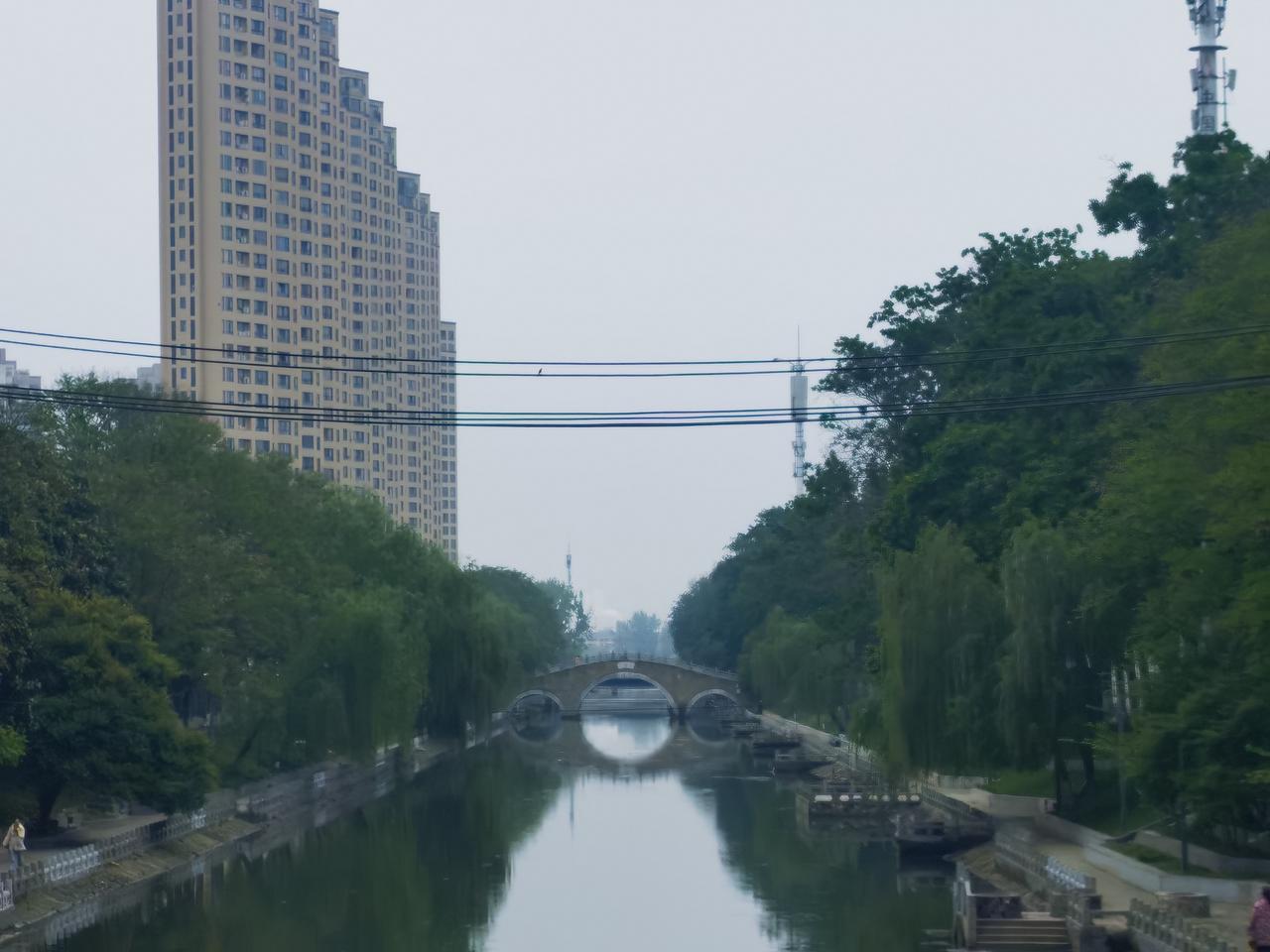 国企是大国基石，利在压舱稳局：掌控能源、军工、交通、通信等命脉，保障国防与经济安