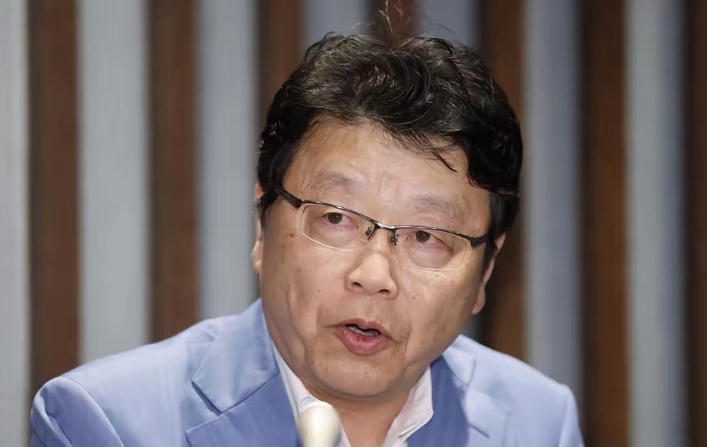 日本议员叫嚣"台日复交"日本那位参议员北村晴男，这两天又蹦出来了，张嘴就说1