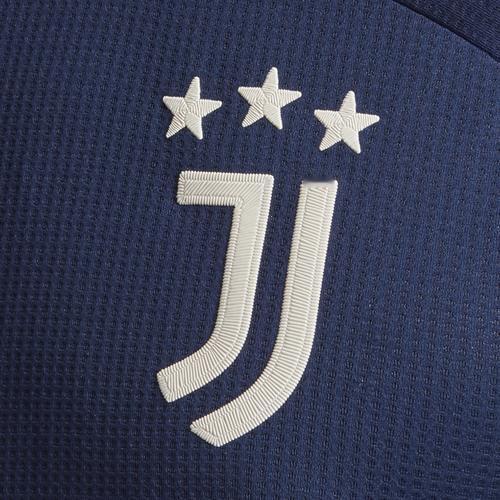 60/61赛季，尤文图斯9比1胜国际米兰。这场比赛有多惨烈？直接造成两队恩怨已经