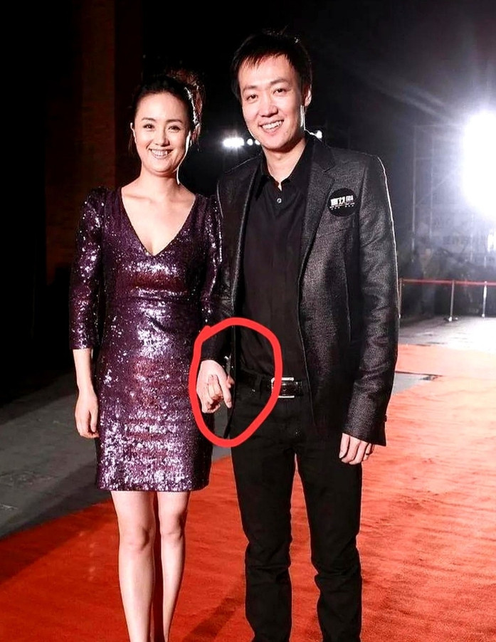 我有预感，朱媛媛这一走，辛柏青大概会找李乃文一起养老了。突然想起之前看鲁豫采