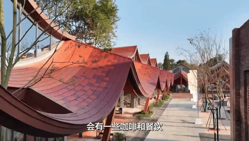 成都文创园把蜀锦穿身上了友友们，《梦想改造家》这波操作太绝！给成都蜀锦打造文创