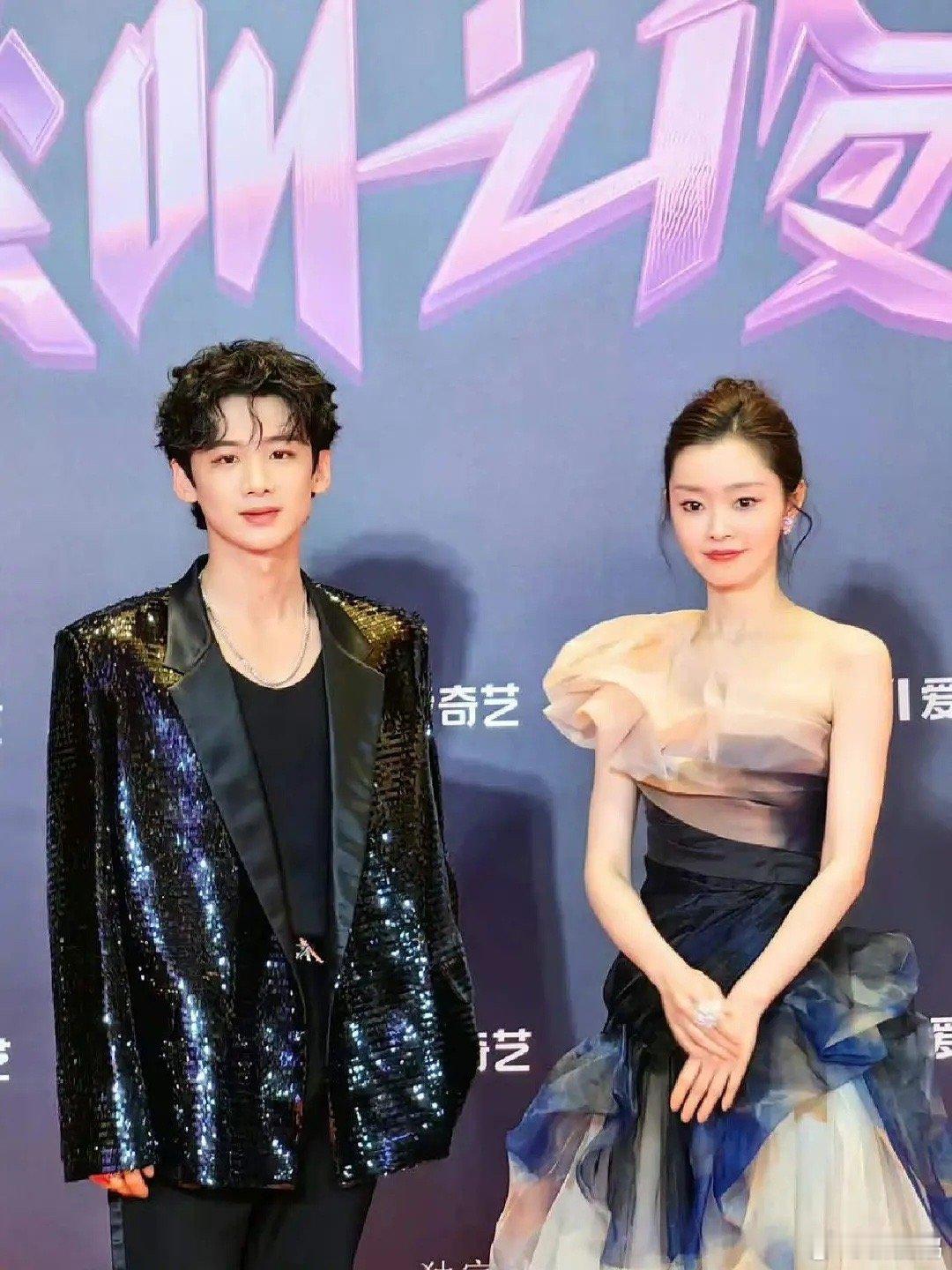 果然真情侣就是会装傻充愣[捂脸哭][跪了]​​​