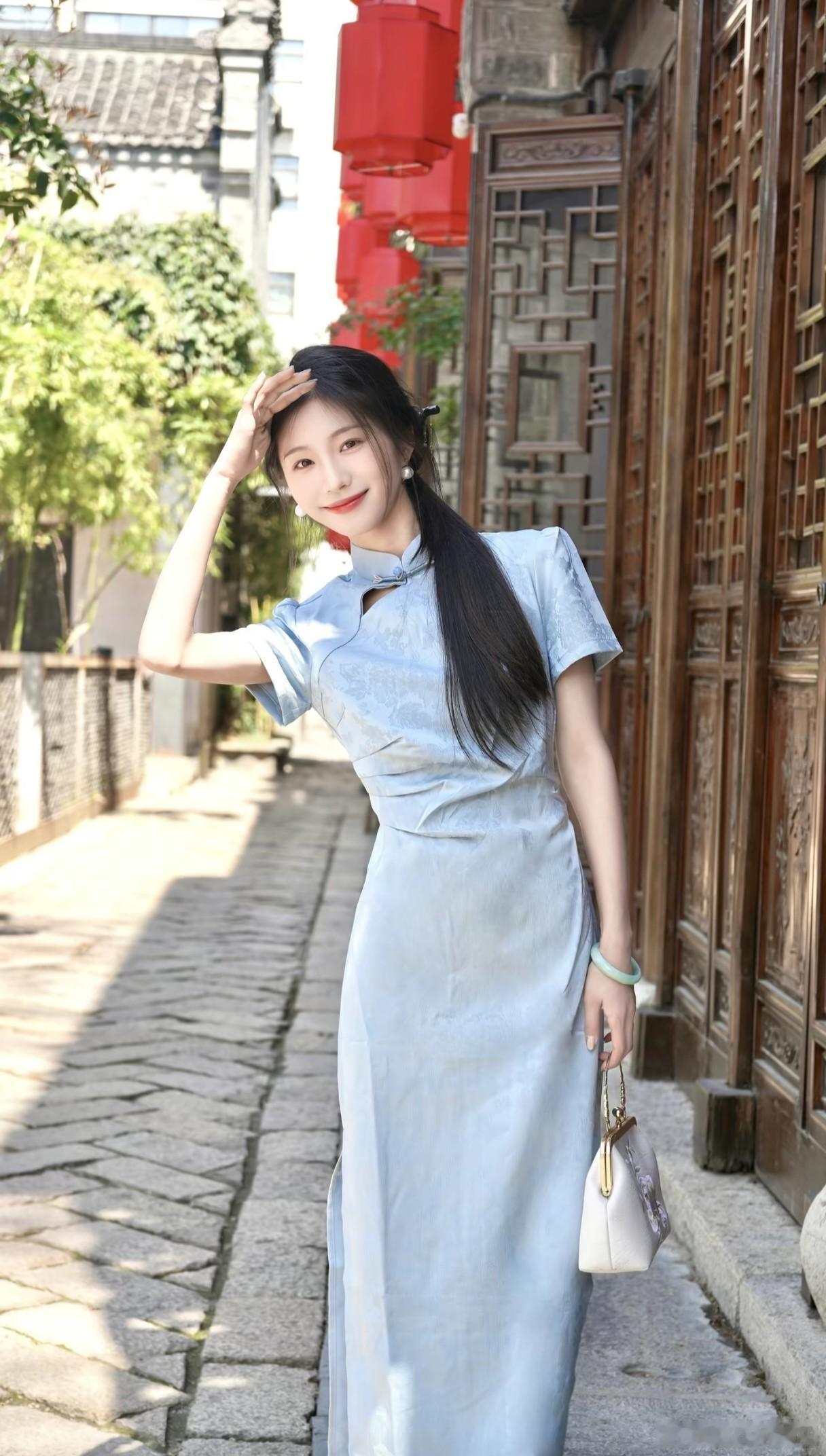 清纯甜美气质穿搭小姐姐你会喜欢主动的女生吗时尚穿搭