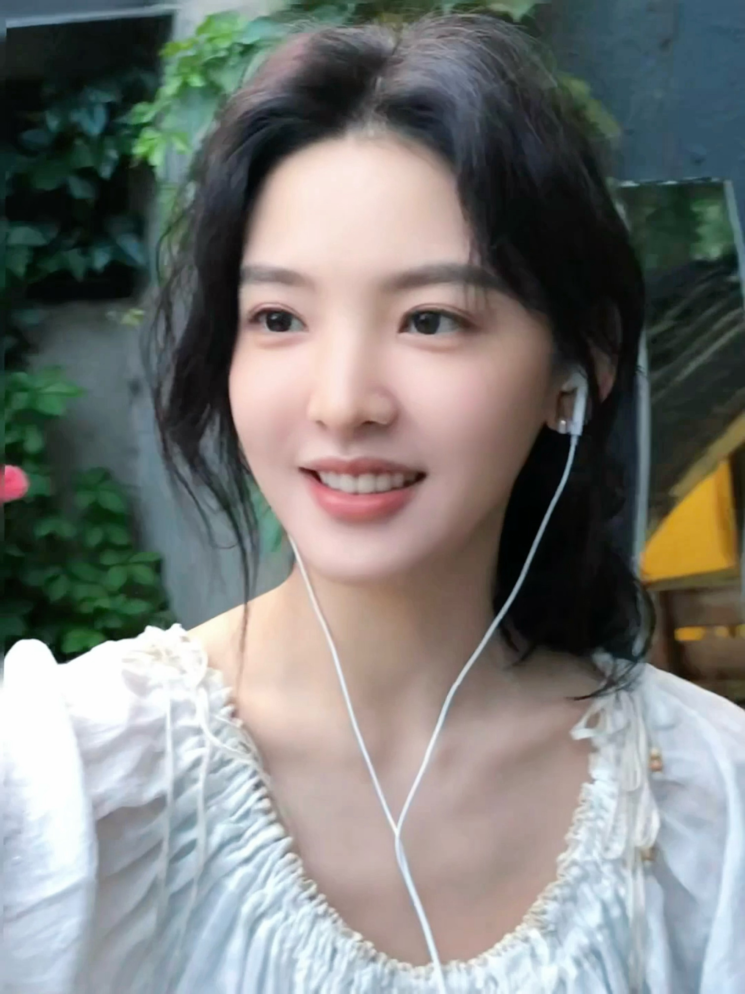 章若楠live动图​​​