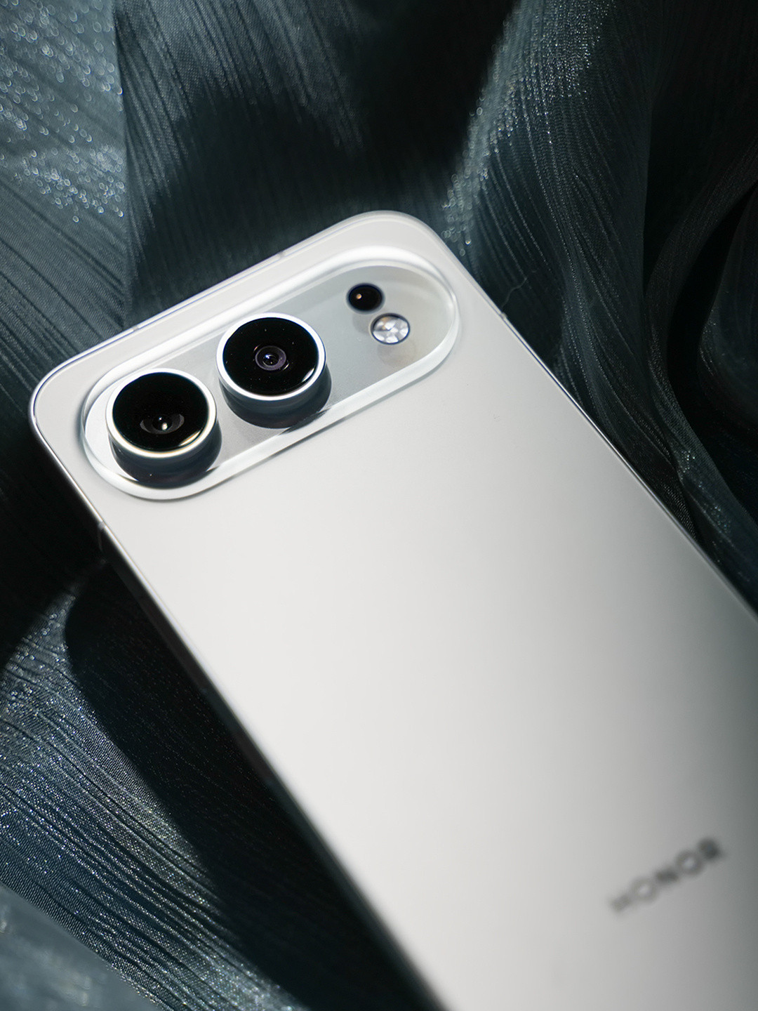 荣耀：你们不是说我像吗？那我就将计就计......