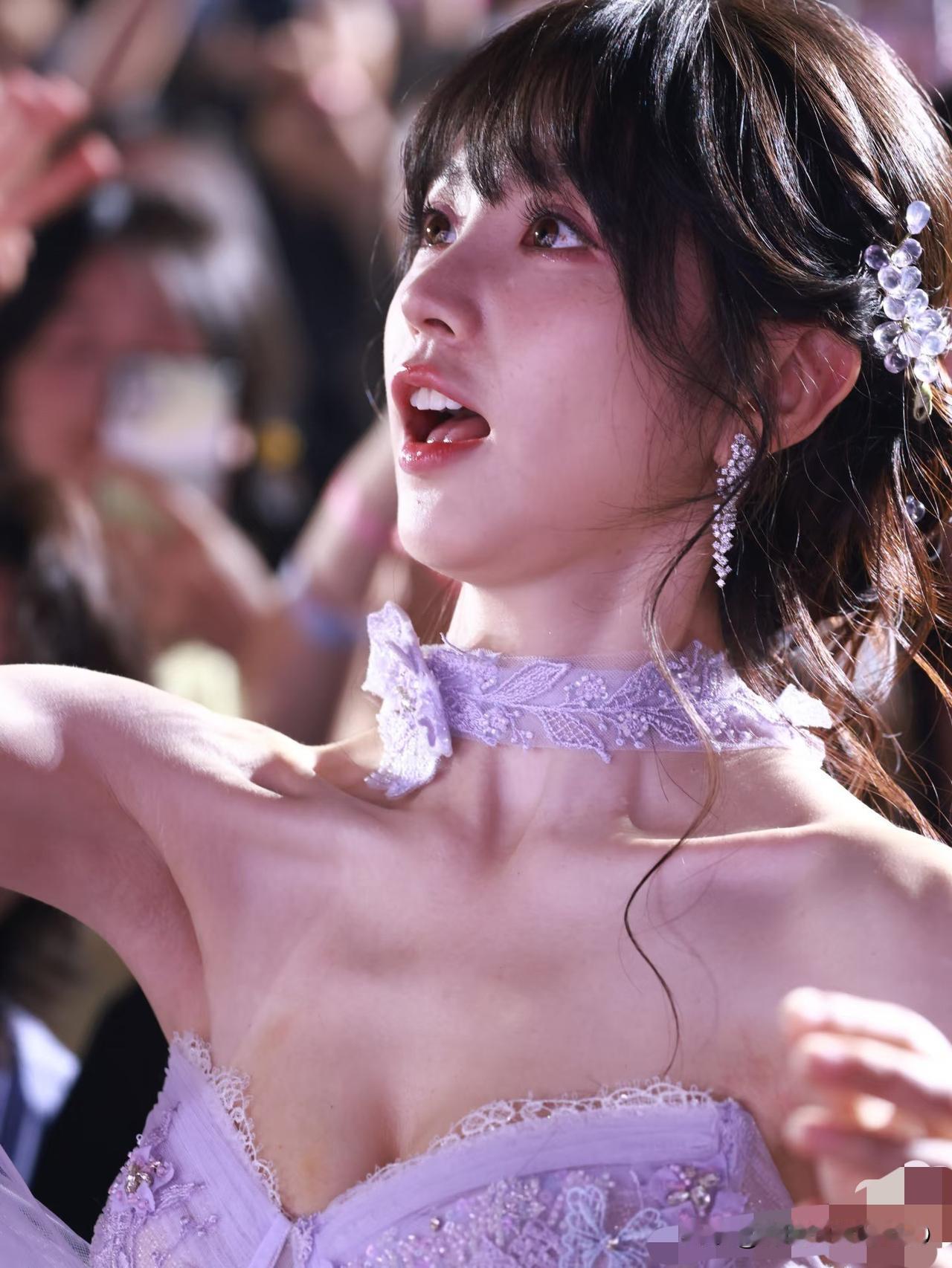 田曦薇活动生图，紫色花仙子又甜又辣