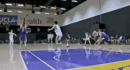 落阵地，杨瀚森有得是办法，关键是不经常落阵地。