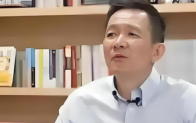 姚洋教授这话一出，多少校长晚上要睡不着了。他提议把1200所本科院校里的一半