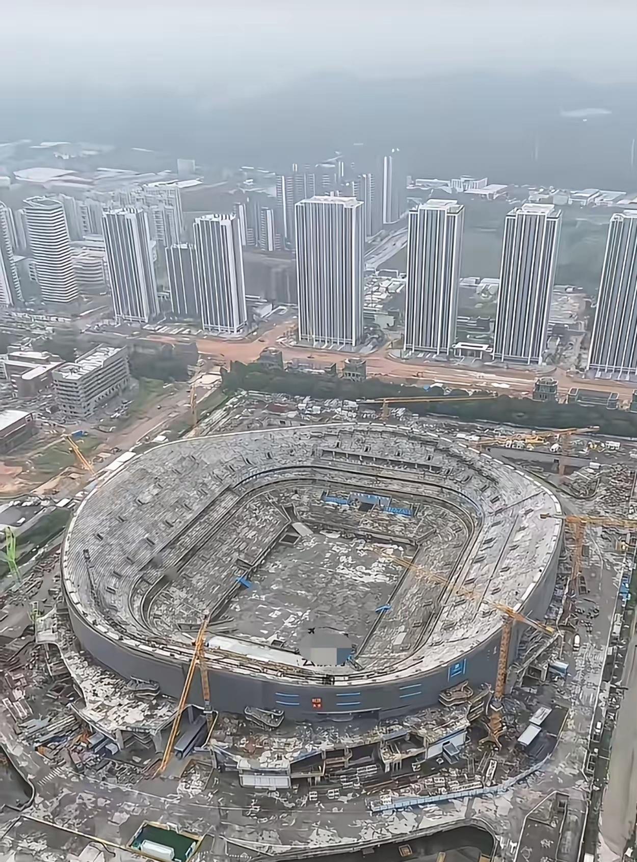广州城投接手，恒大足球场总算还能“起死回生”。原恒大足球场于2