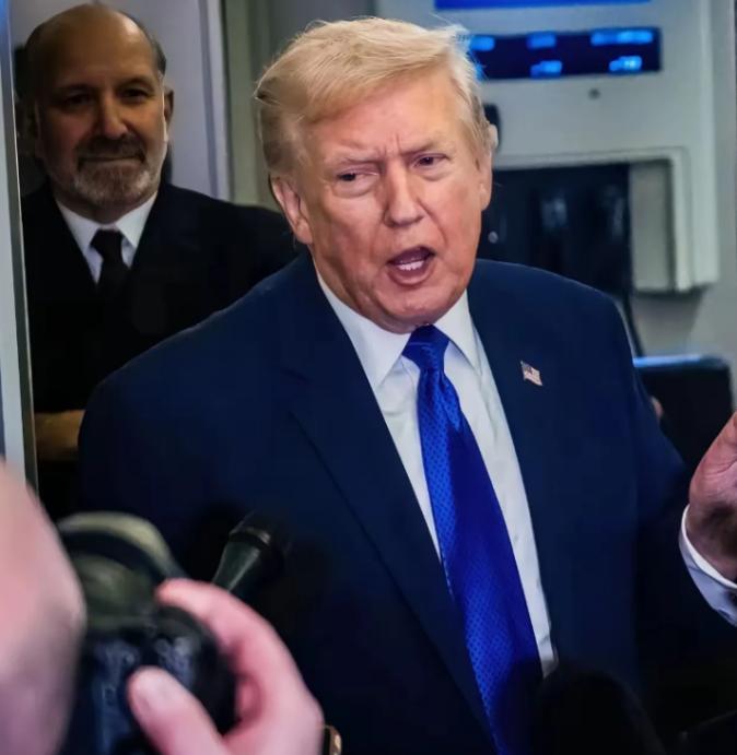 特朗普这次对黎智英案的回应，堪称“神反转”。记者问他会不会要求中方放人，他直接