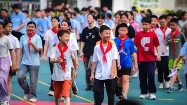 教育部办公厅印发通知，部署开展2026年中小学阳光招生专项行动。通知明确要求，义