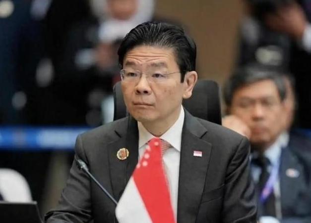 这两天，看到中国如此严厉制裁日本，当初还替日本讲话的新加坡总理黄循财可谓是瑟瑟发