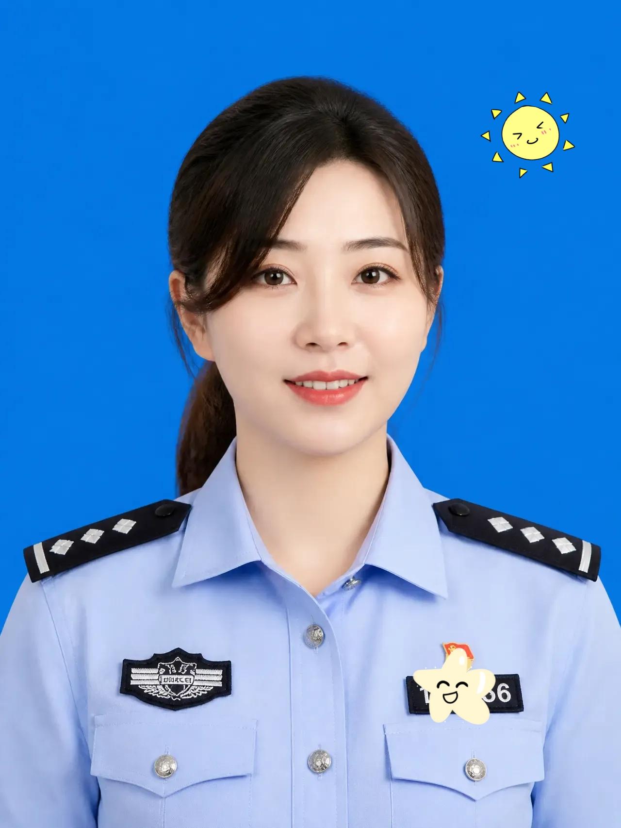 脸上带着疤，膝盖骨裂过，这位安徽女警说起当年的事只有一句话：再选一次，我还上。她叫房玲玲，1985年