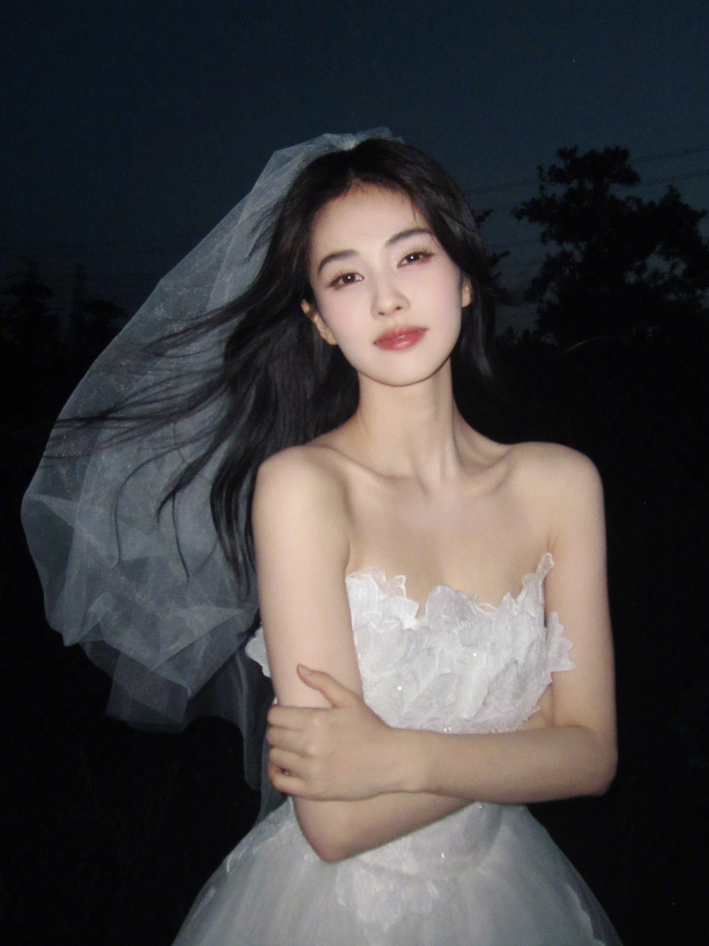 白鹿穿婚纱好美白梦妍女士请和我结婚​​​