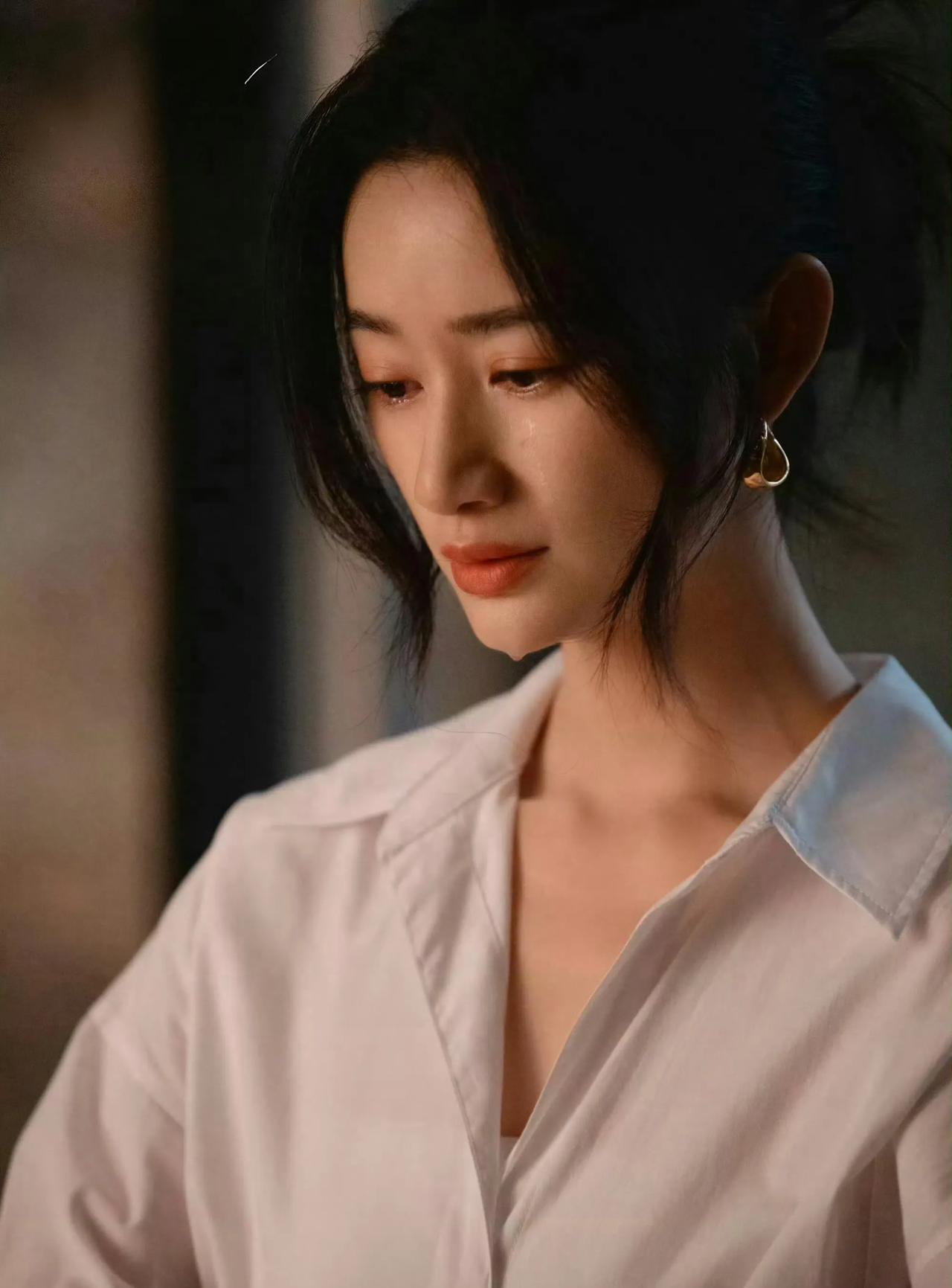 追了电视剧《早春晴朗》，发现了一个有意思的事，凡是郭晓婷参演的剧，都有一个特