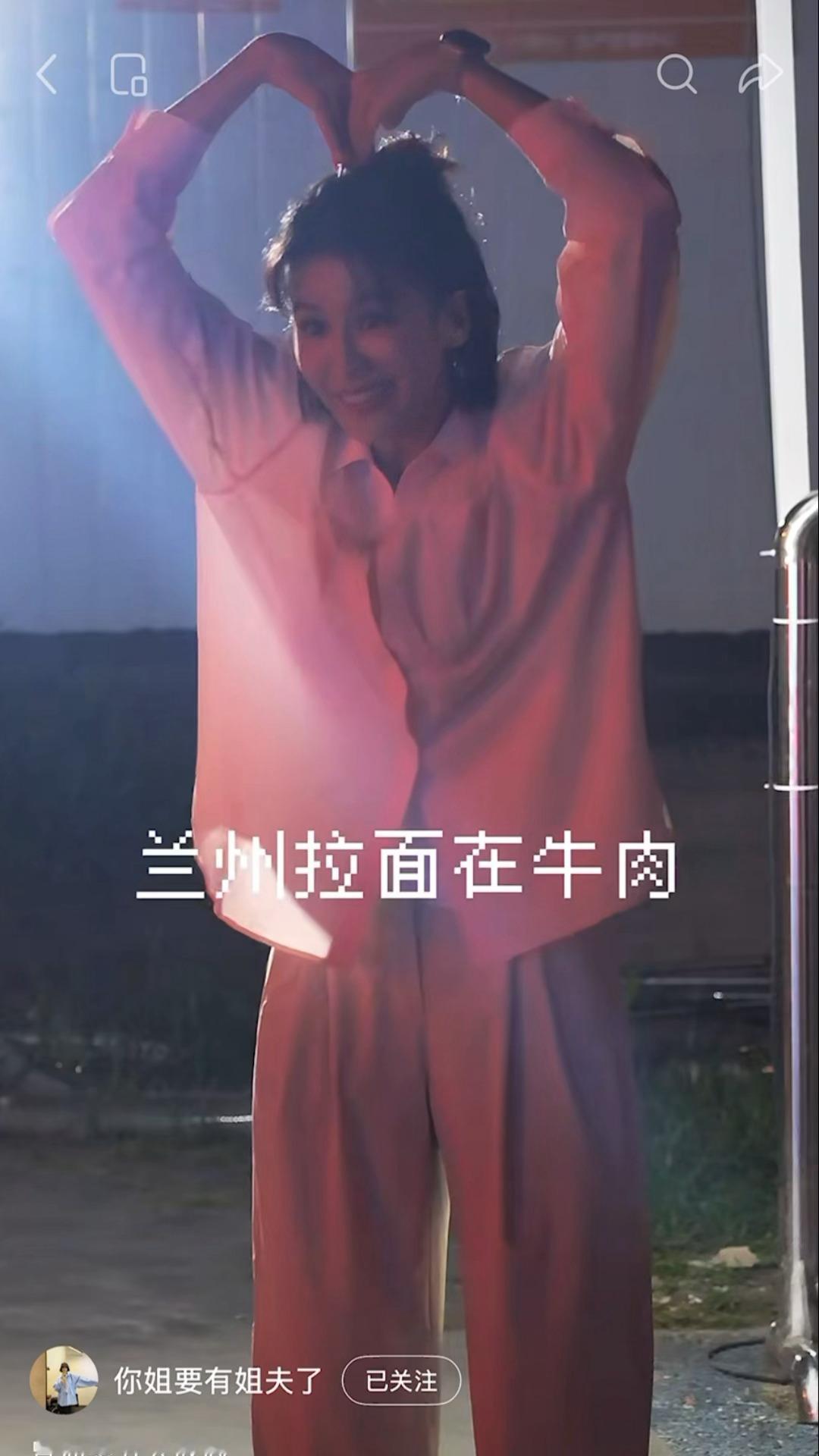 “我可以讲话啦！谢谢！！！”卧槽吧。听到这么清亮的嗓音我真的泪射出来了。。。。?
