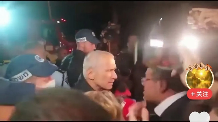 以色列再次面临灭国的危险，再次开始流亡全世界！首都特拉维夫挤满了即将出国的以色列人，个个惊恐不久