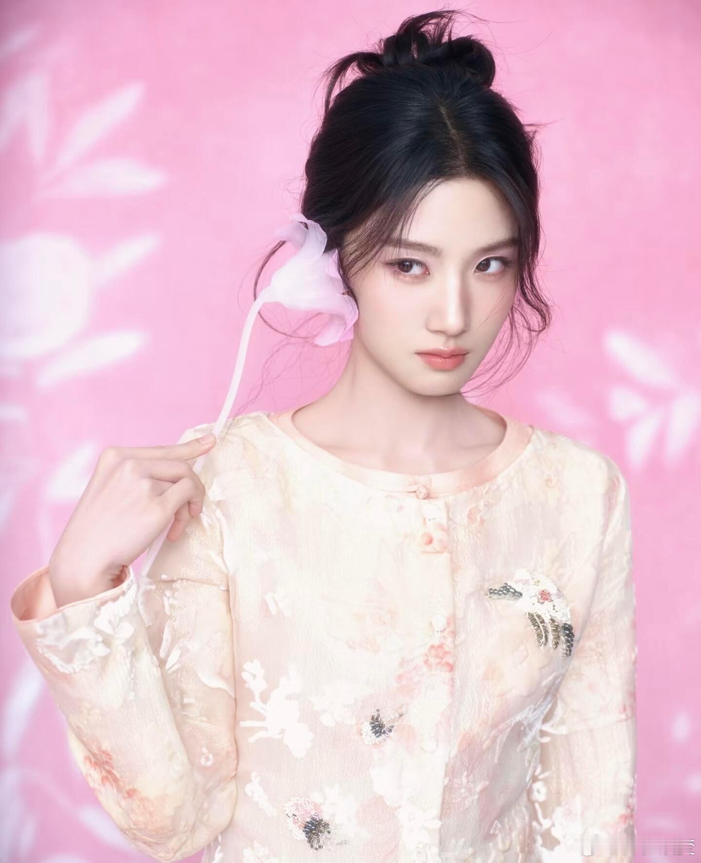 卢昱晓晓晓的除夕大片简直美美哒卢昱晓｜