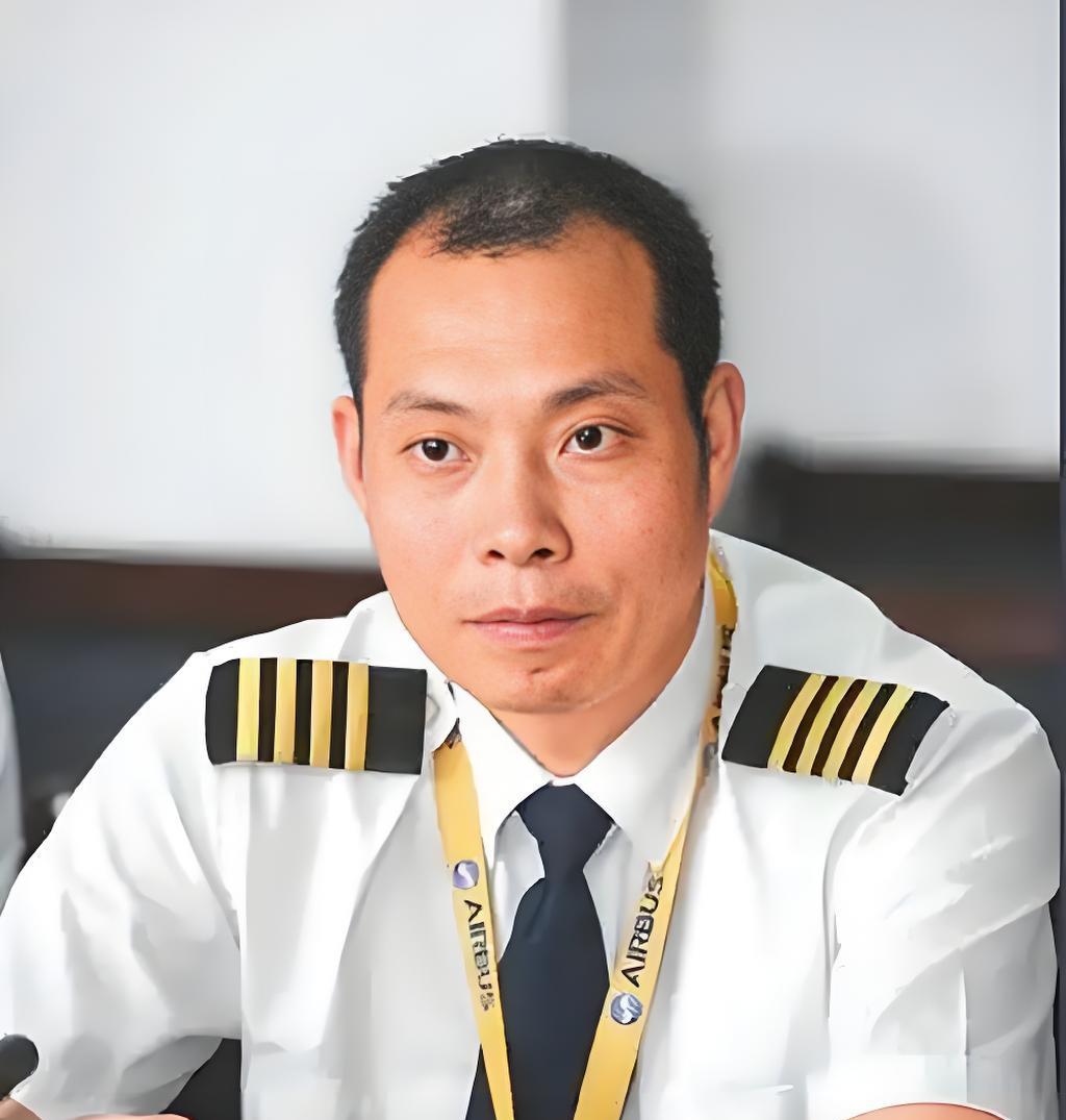 2018年，英雄机长刘传建拯救上百个生命，被川航奖励500万元，然而，她的妻子却
