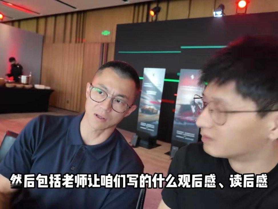 不了解的人一定会认为陈震是哪一年的文科状元。[滑稽笑][滑稽笑][滑稽笑]​​​