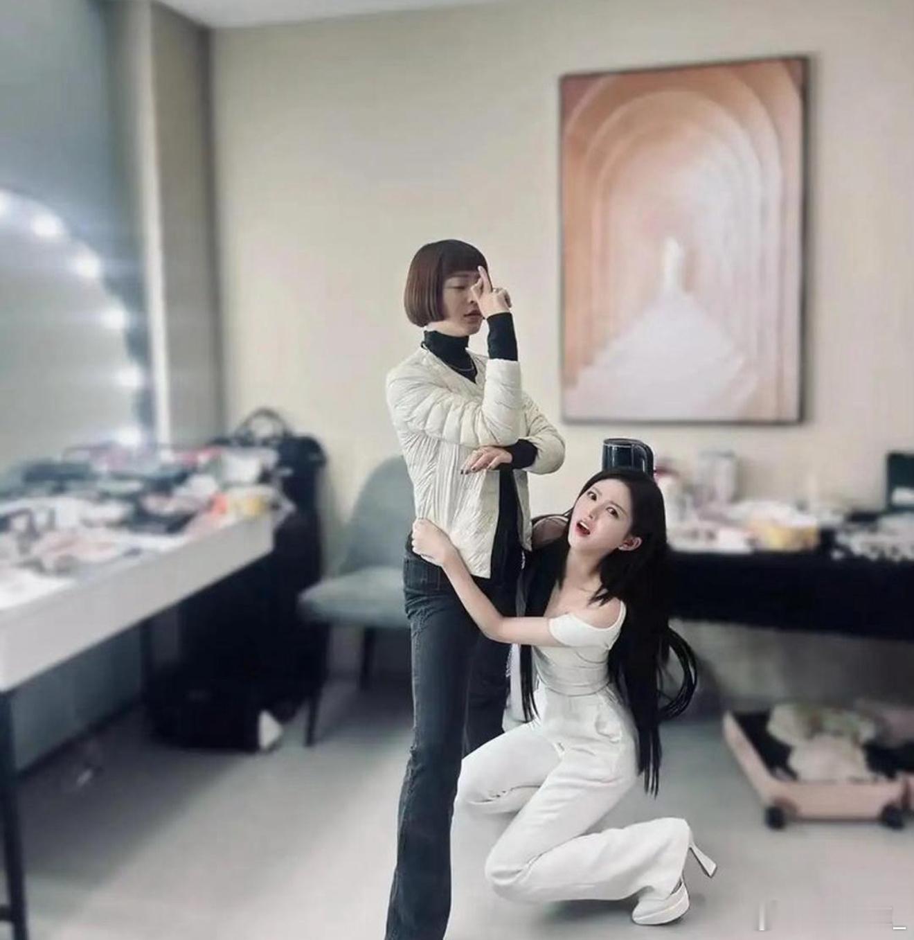 这竟然是赵露思早期，好有许妍味怪不得让她来演