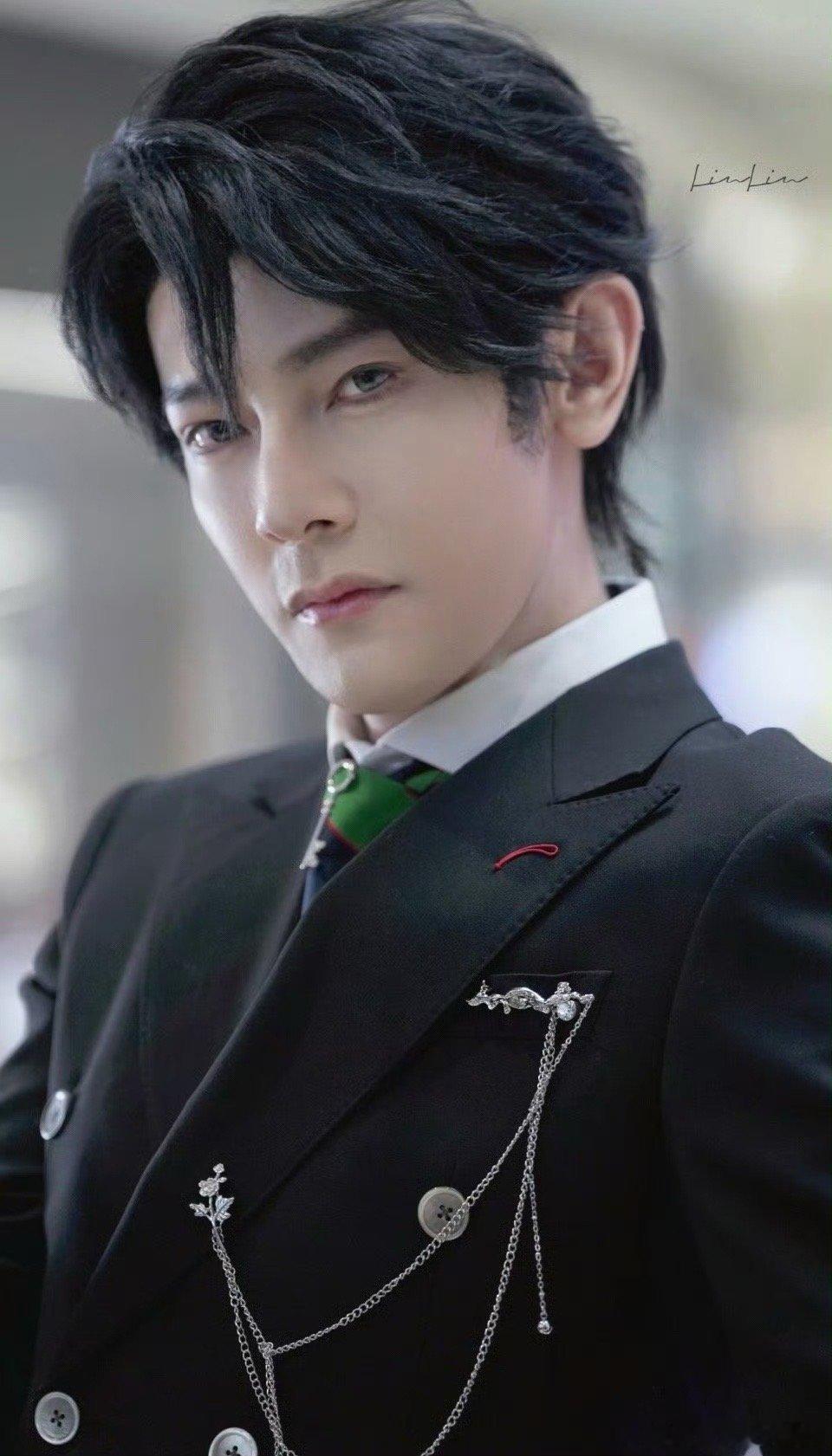 汪东城没有我cos不了的小说汪东城顶级建模的权威我是后知后觉，出cos角色简