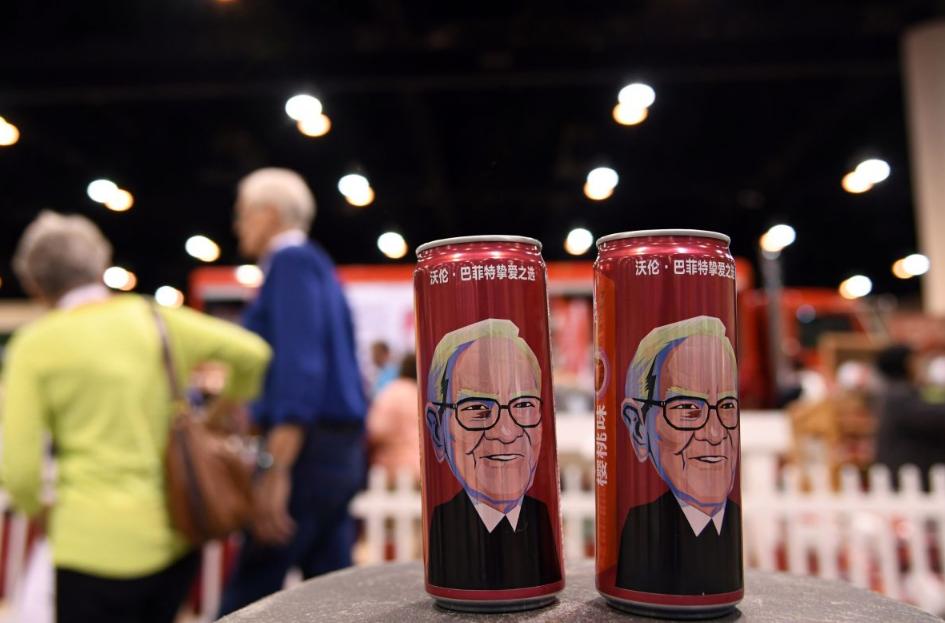 巴菲特给Z世代的致富暴击！32岁赚百万的秘诀：选对人+不怕错+投资自己股神