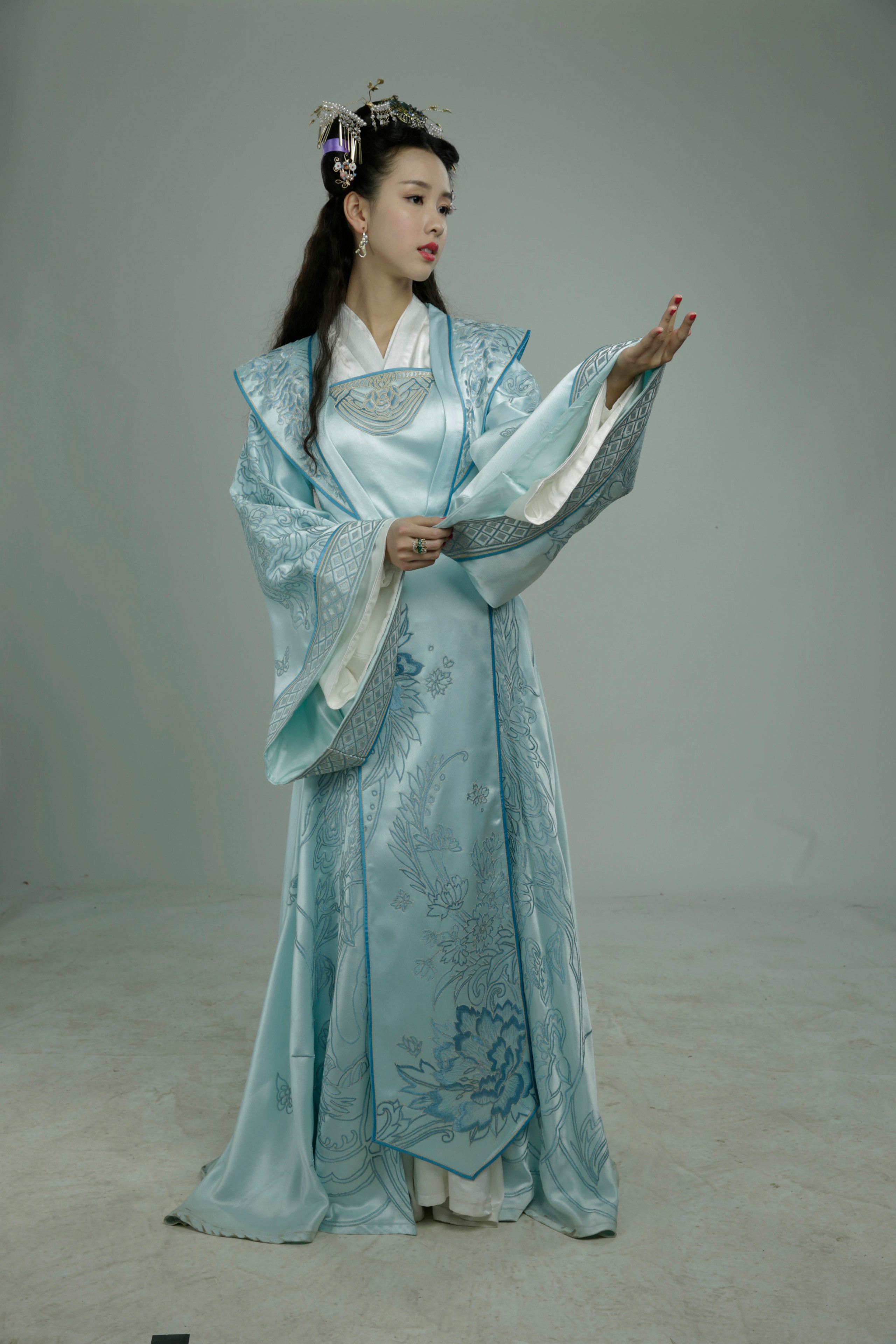 陈紫函：古装女神风华绝代，演技精湛塑造经典，岁月沉淀魅力更盛。​​​