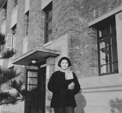 1972年，毛主席与日本首相谈完事后，看到章含之在身旁，突然话锋一转，当着众人的