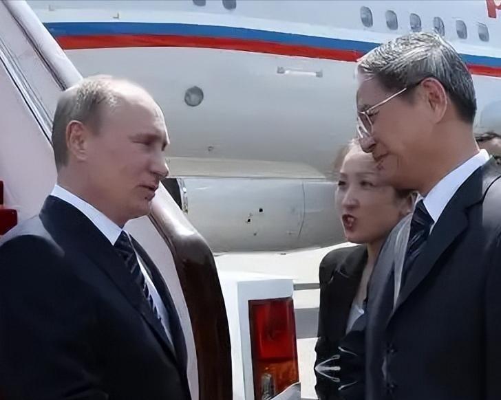 中俄蒙天然气管线再度传出新动向，《华尔街日报》称，俄罗斯希望同中方就“西伯利亚力