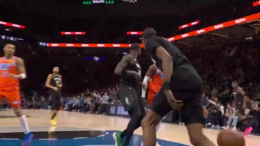 30日十佳球精选:马克西高难度上篮+弗拉格隔扣迪亚巴特