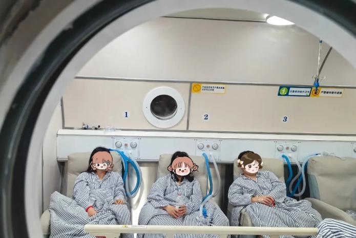 “冤不冤！”近日，浙江台州，3名女子在家里吹着空调吃烤鱼，四个小时后，3人却先后