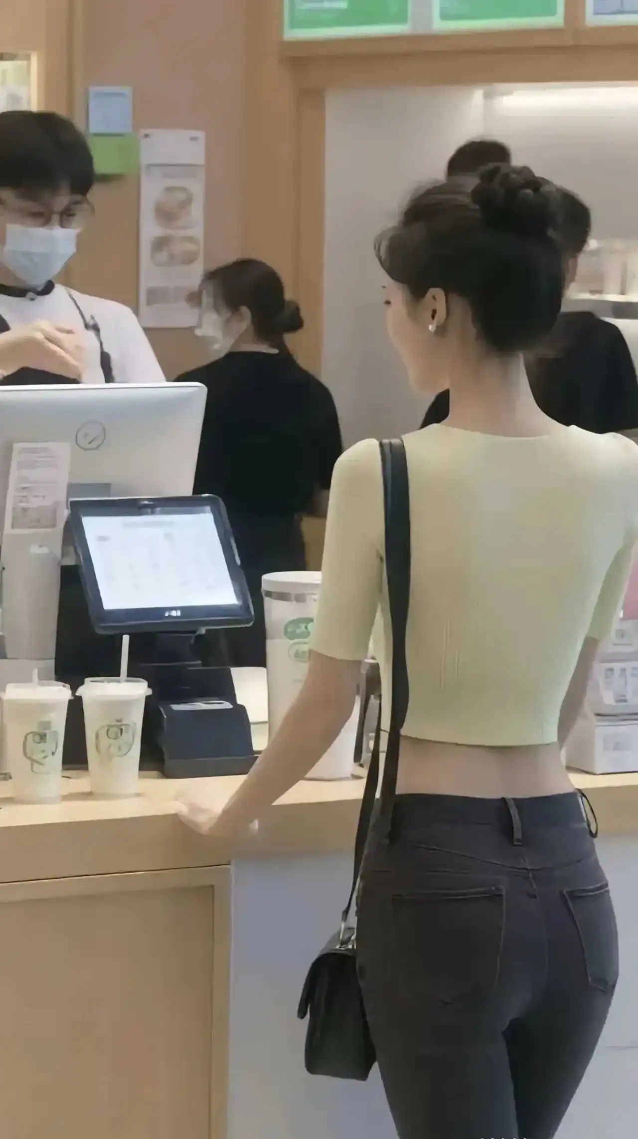 为什么漂亮的女生，都是瘦瘦的。