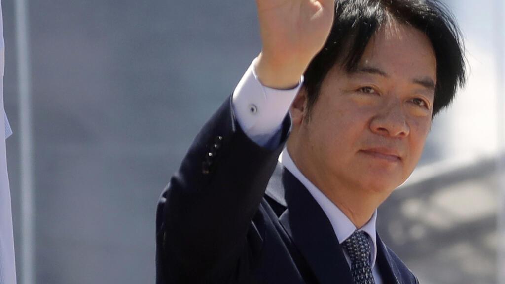 窜访前最后一刻，赖清德被硬生生摁在岛内，脸丢大了，三个信号越来越明显原本，赖