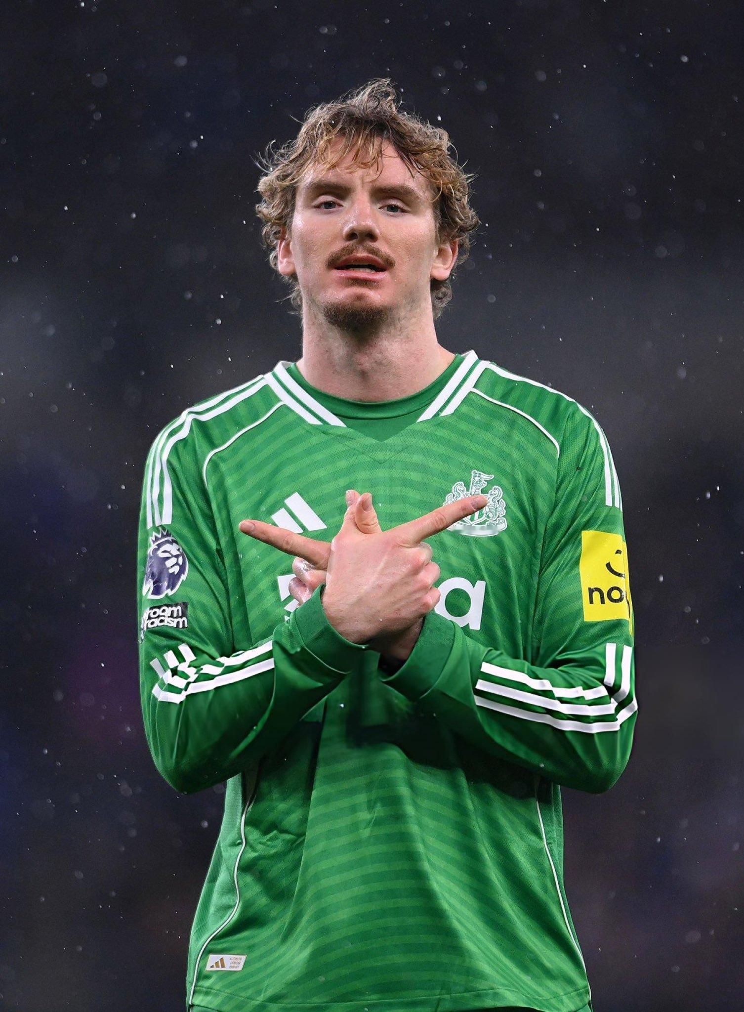 沃特玛德：英格兰的球迷文化与德国的球迷文化截然不同，一个精彩的动作就可以引起非常