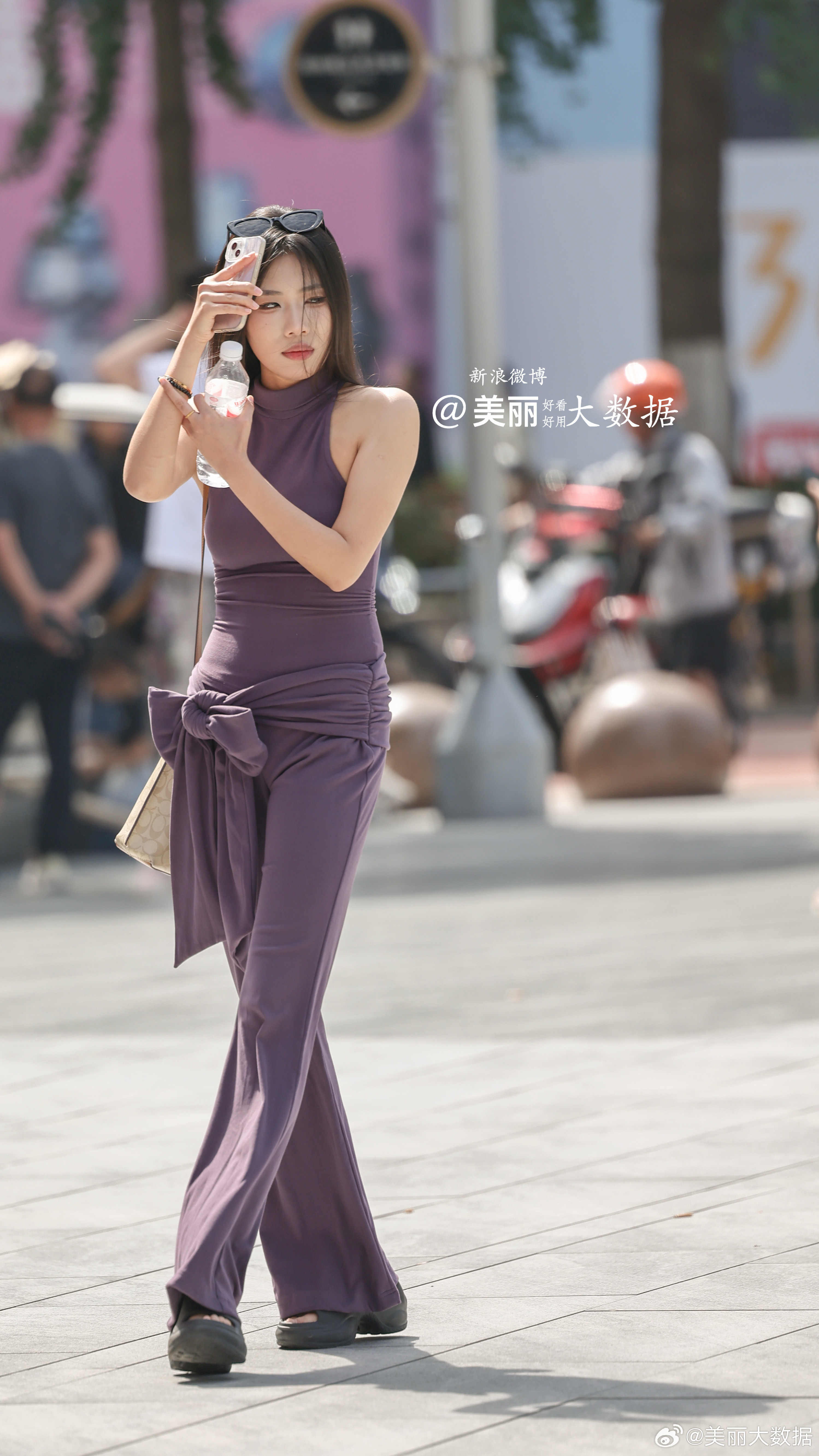 其实是在遮太阳。。。