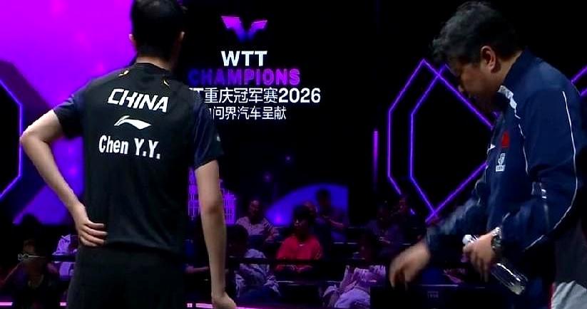 你敢信？重庆WTT夜场国乒三人出战，差点连爆两个大冷门。王艺迪上来就6比11