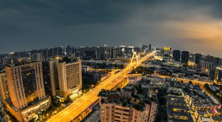 咱们聊一所实实在在的好大学——西南民族大学。这所学校在哪儿？成都。天府之国，美