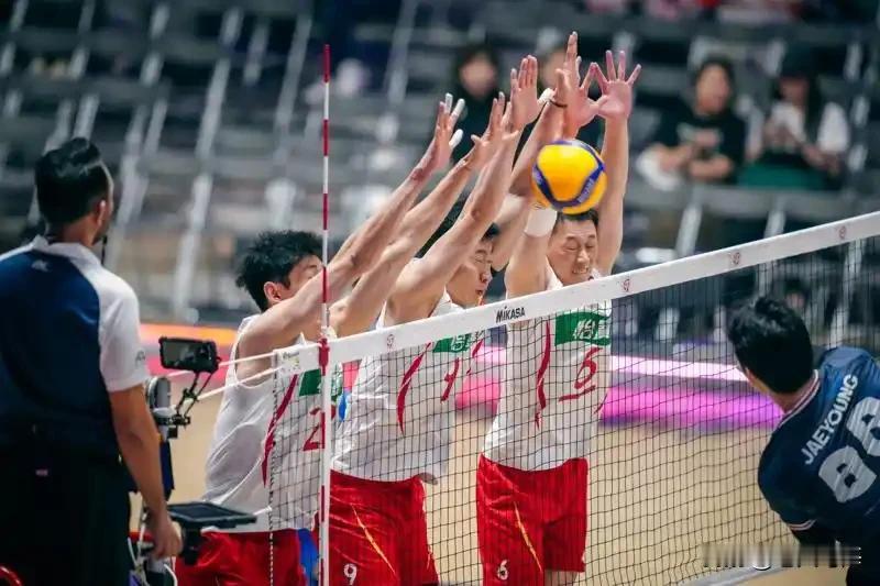 争奥失败之后的亚运无奈局：中国排球陷入尴尬，未来前路迷茫中国女排