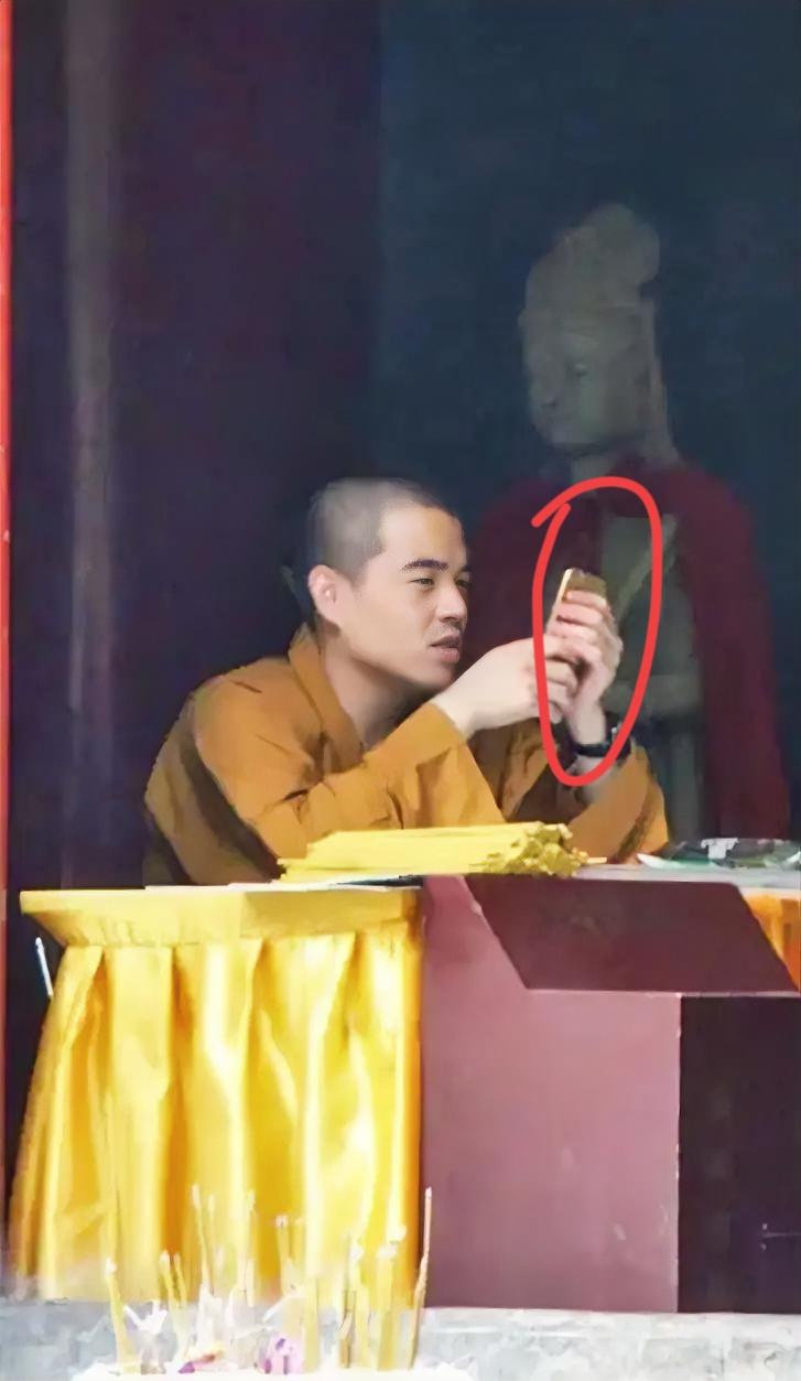 真搞不懂现在的风气。去趟名山大川，发现寺庙修得一个比一个气派。更离谱的是