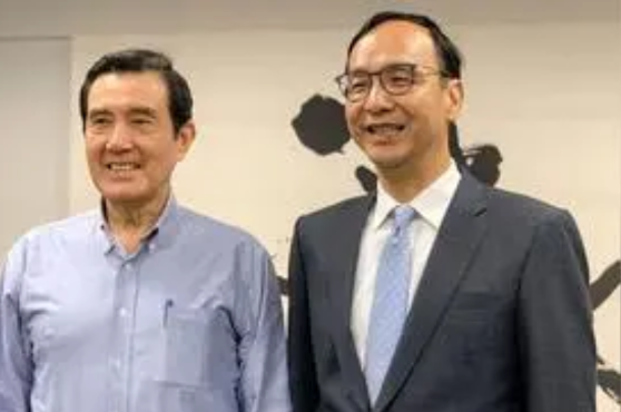 台湾某要员曾扬言：“只要满足三大条件，台湾即刻回归！”然而，待其道出条件后，众人