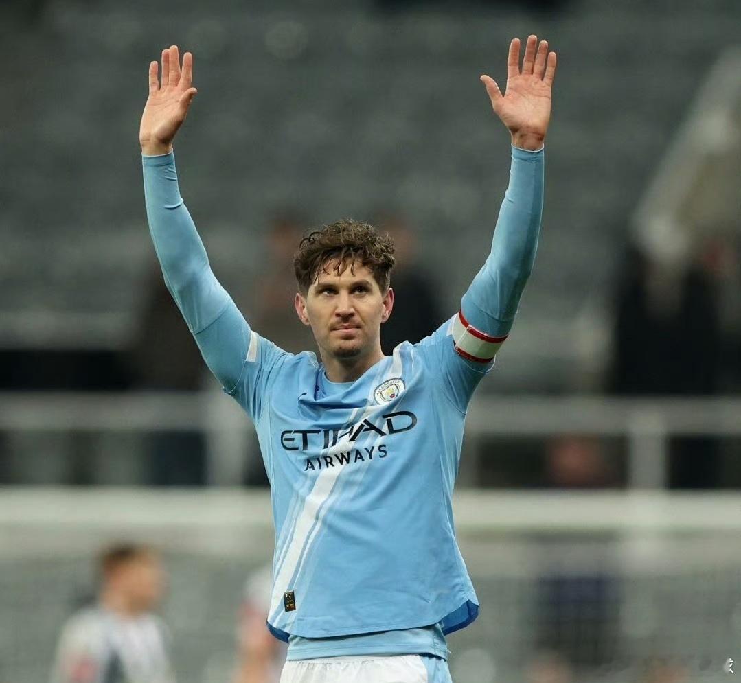 周薪25万镑！31岁锋线老将确认告别9年曼城拿下18冠北京时间4月21日，罗马