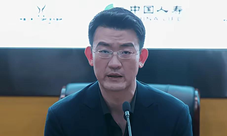 为什么浙江广厦队战略放弃季军的争夺？其实也不难理解，上一场半决赛，把孙铭徽给伤